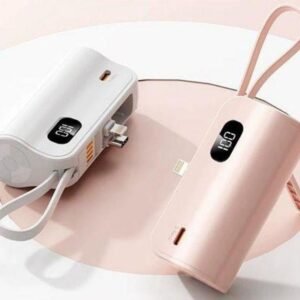g motec dx435 compact plug in mini power bank with built in dual connectors, digital display & kickstand